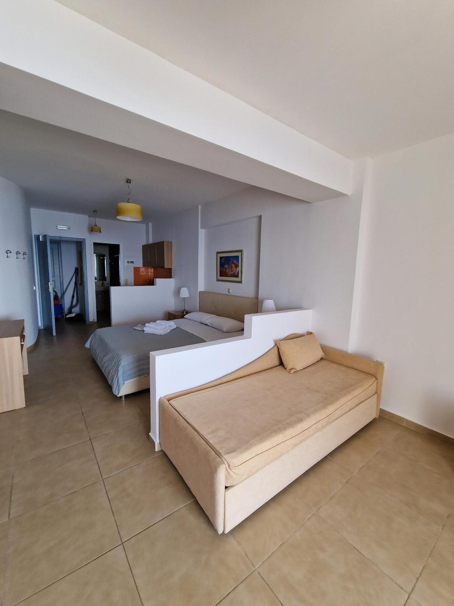 Aparthotel Porto Xronia à Khrónia Extérieur photo