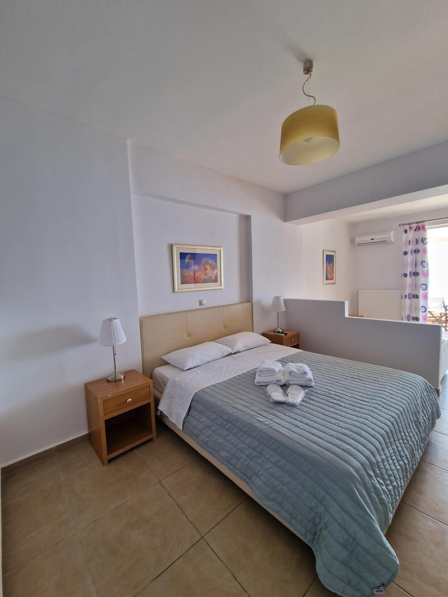 Aparthotel Porto Xronia à Khrónia Extérieur photo
