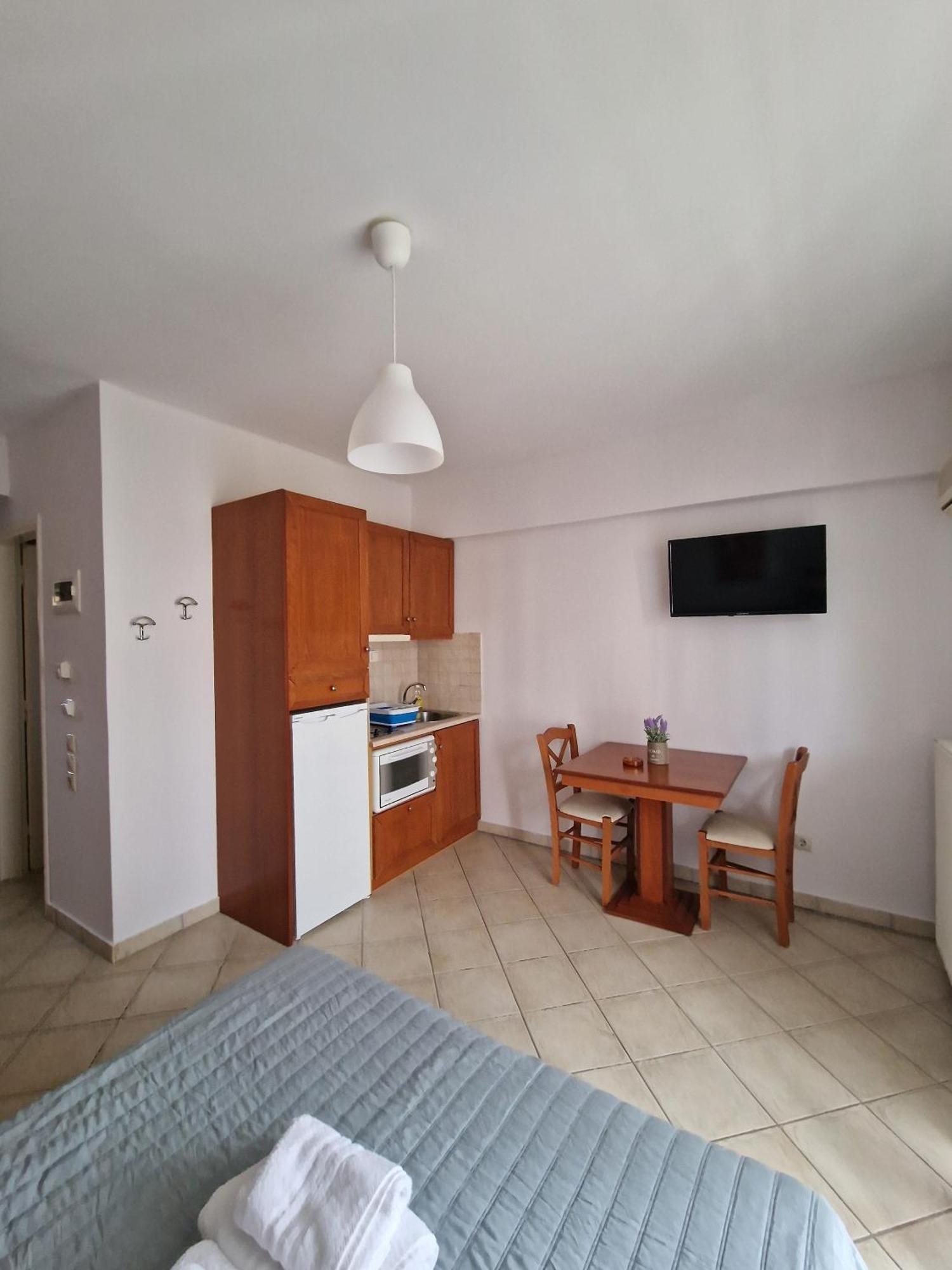 Aparthotel Porto Xronia à Khrónia Extérieur photo