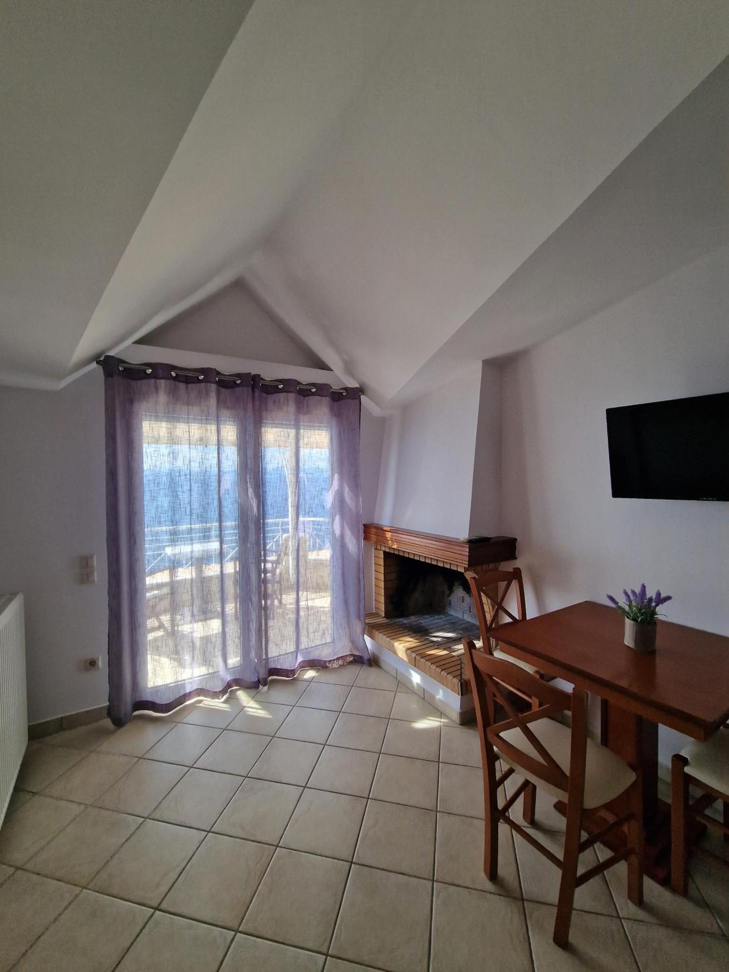 Aparthotel Porto Xronia à Khrónia Extérieur photo
